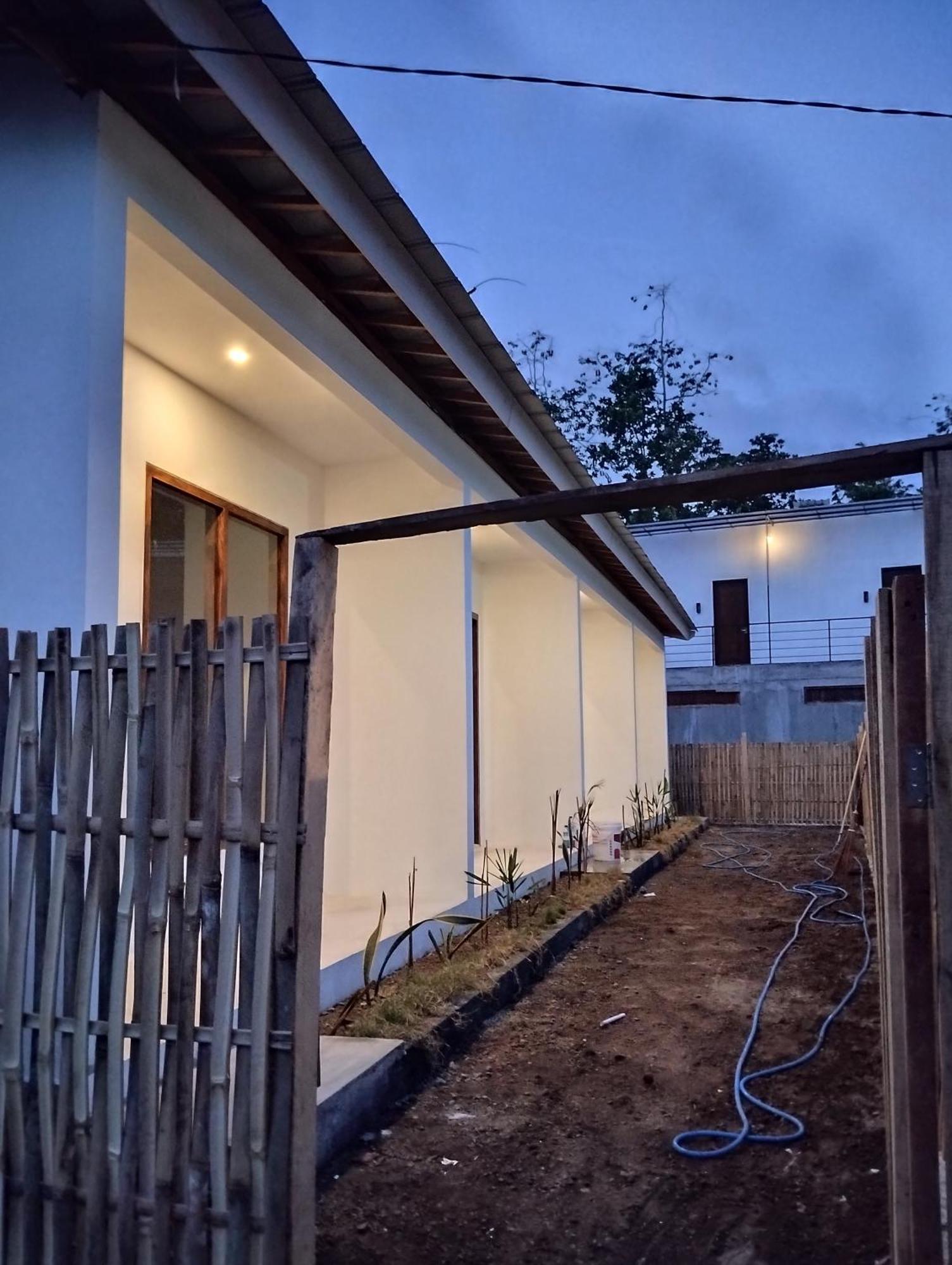 The Corner Homestay Kuta  ภายนอก รูปภาพ