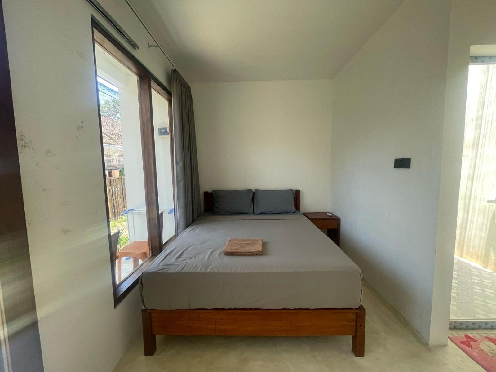 The Corner Homestay Kuta  ภายนอก รูปภาพ