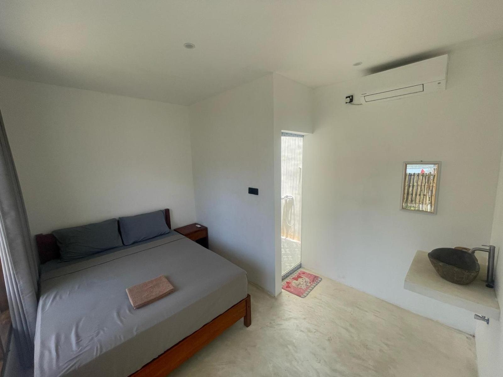 The Corner Homestay Kuta  ภายนอก รูปภาพ