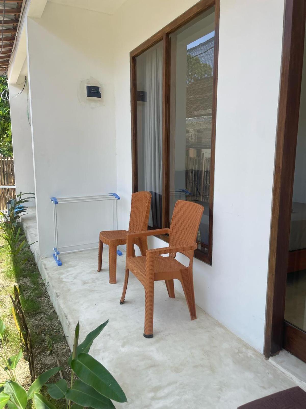 The Corner Homestay Kuta  ภายนอก รูปภาพ