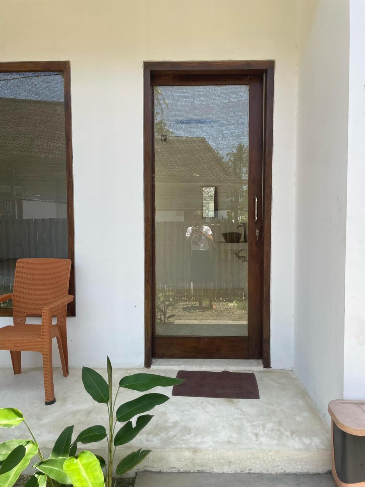 The Corner Homestay Kuta  ภายนอก รูปภาพ