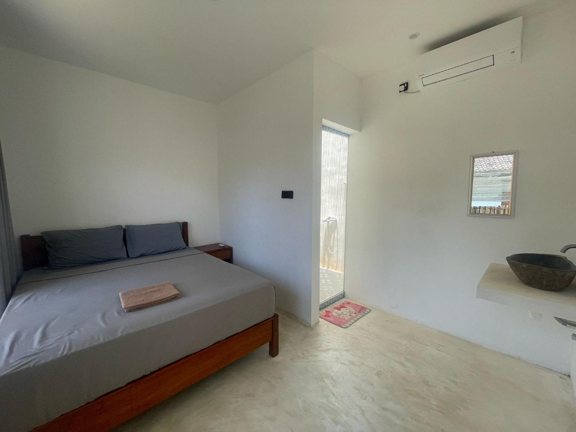 The Corner Homestay Kuta  ภายนอก รูปภาพ